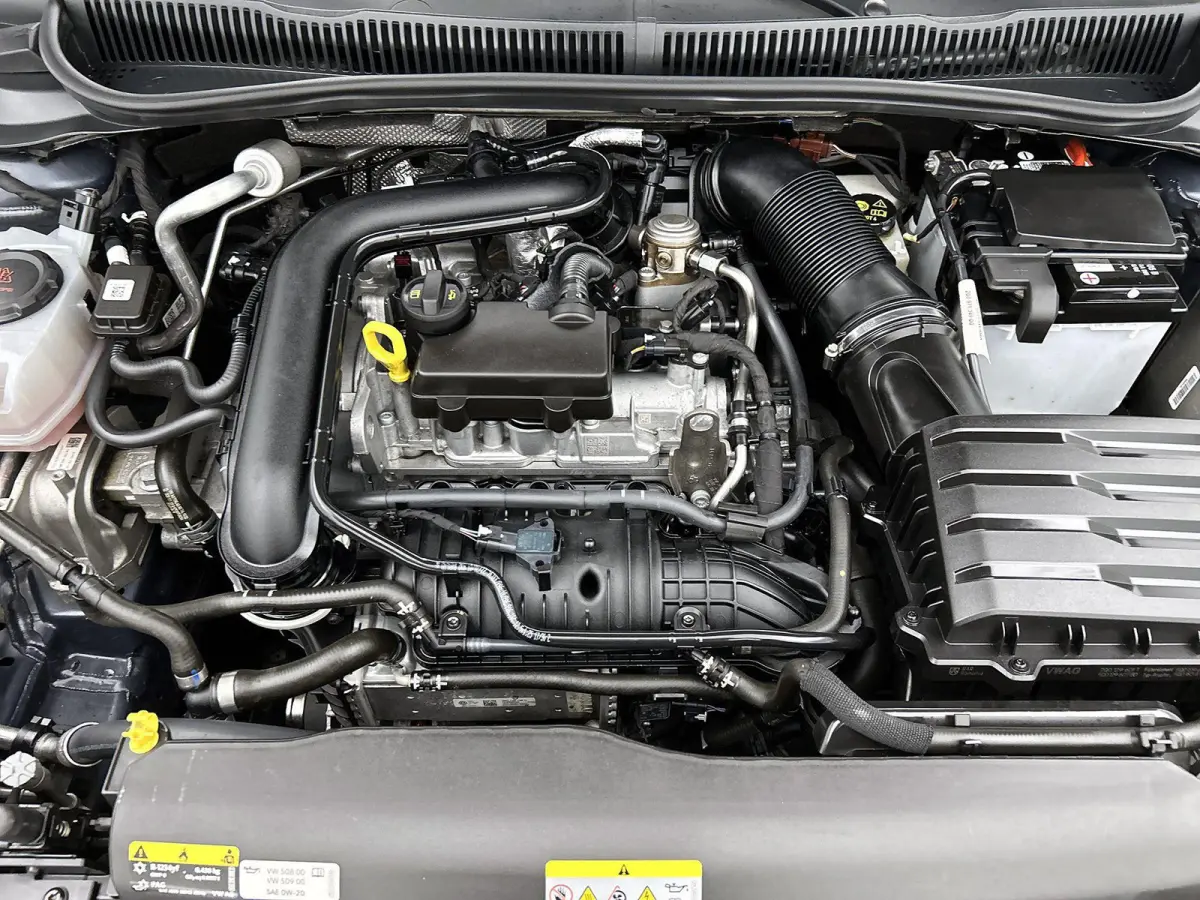 1.0 TSI Life | 95 PK | Navigatie | Apple Carplay / Android Auto | Airco |
