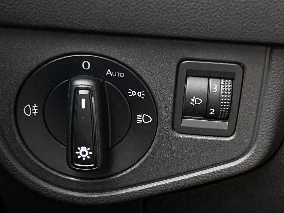 1.0 TSI Life | 95 PK | Navigatie | Apple Carplay / Android Auto | Airco |
