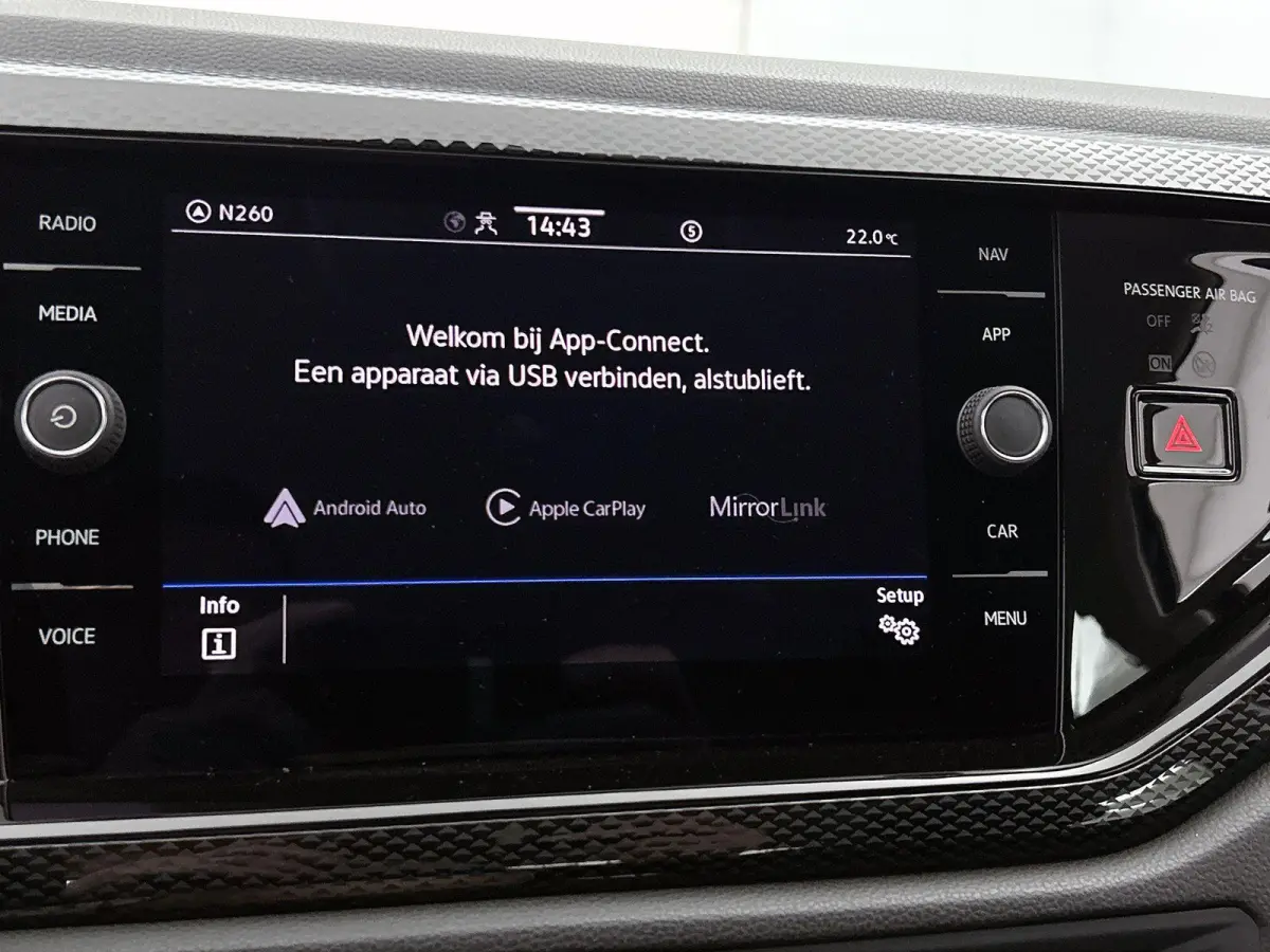1.0 TSI Life | 95 PK | Navigatie | Apple Carplay / Android Auto | Airco |