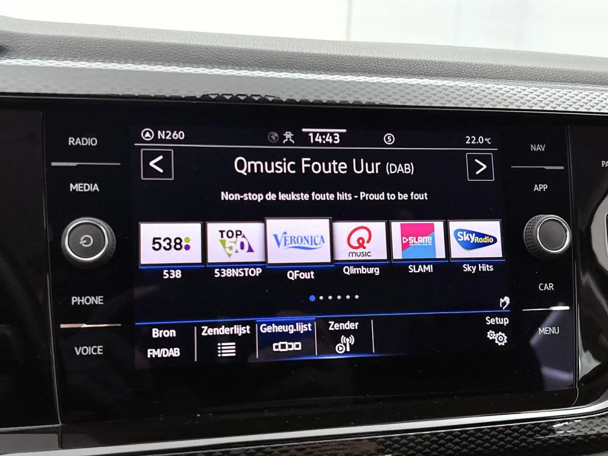 1.0 TSI Life | 95 PK | Navigatie | Apple Carplay / Android Auto | Airco |