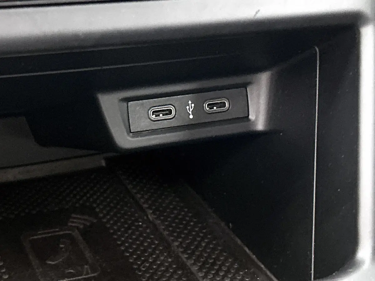 1.0 TSI Life | 95 PK | Navigatie | Apple Carplay / Android Auto | Airco |