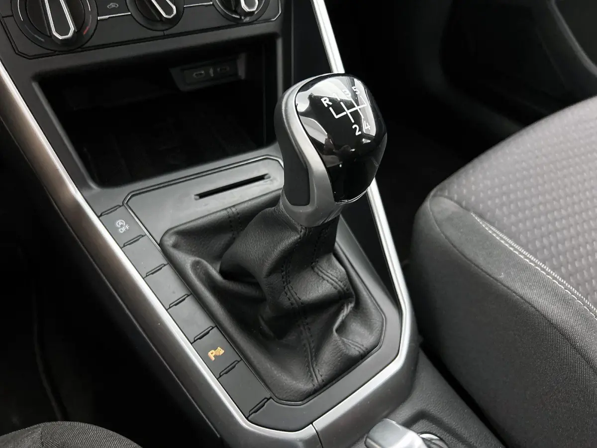 1.0 TSI Life | 95 PK | Navigatie | Apple Carplay / Android Auto | Airco |