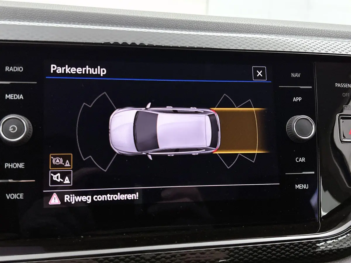 1.0 TSI Life | 95 PK | Navigatie | Apple Carplay / Android Auto | Airco |