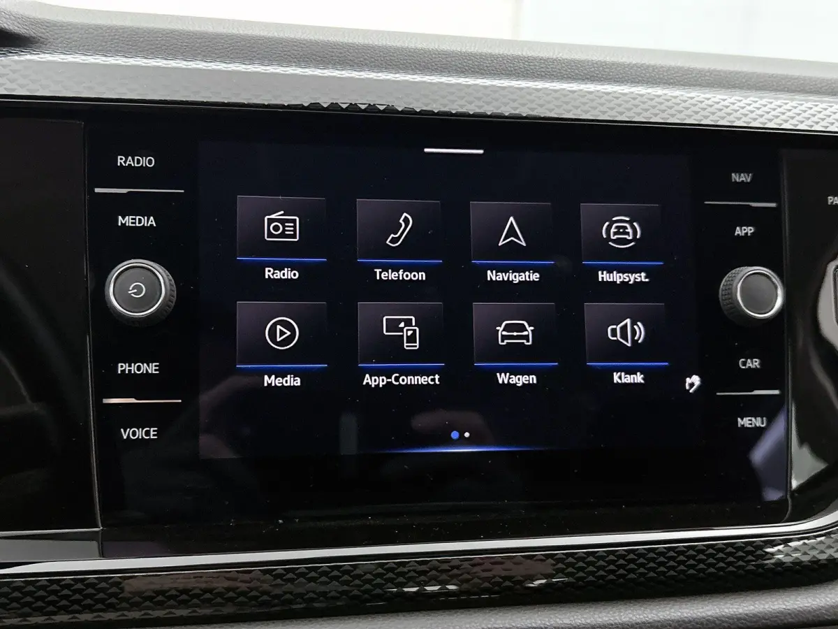 1.0 TSI Life | 95 PK | Navigatie | Apple Carplay / Android Auto | Airco |