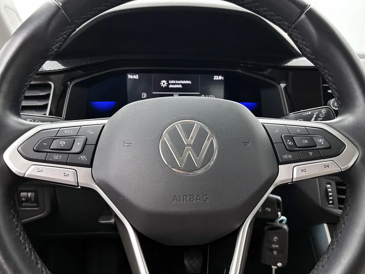 1.0 TSI Life | 95 PK | Navigatie | Apple Carplay / Android Auto | Airco |