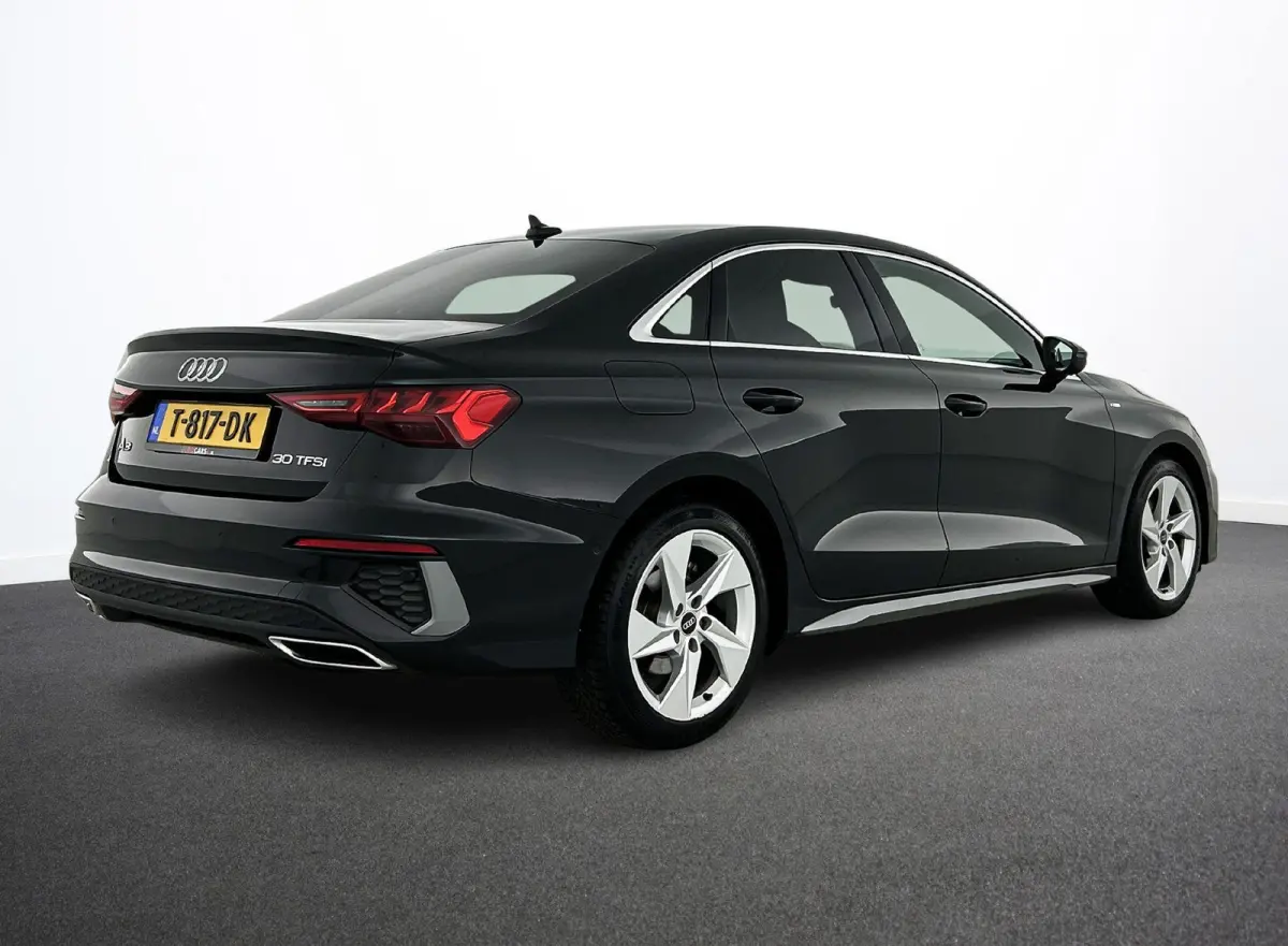 30 TFSI S edition DEMO ! Navigatie Apple Carplay/Android Auto Parkeersensoren Adaptive Cruise Control Virtual Cockpit Climate Control Getinte ramen Lichtmetalen velgen