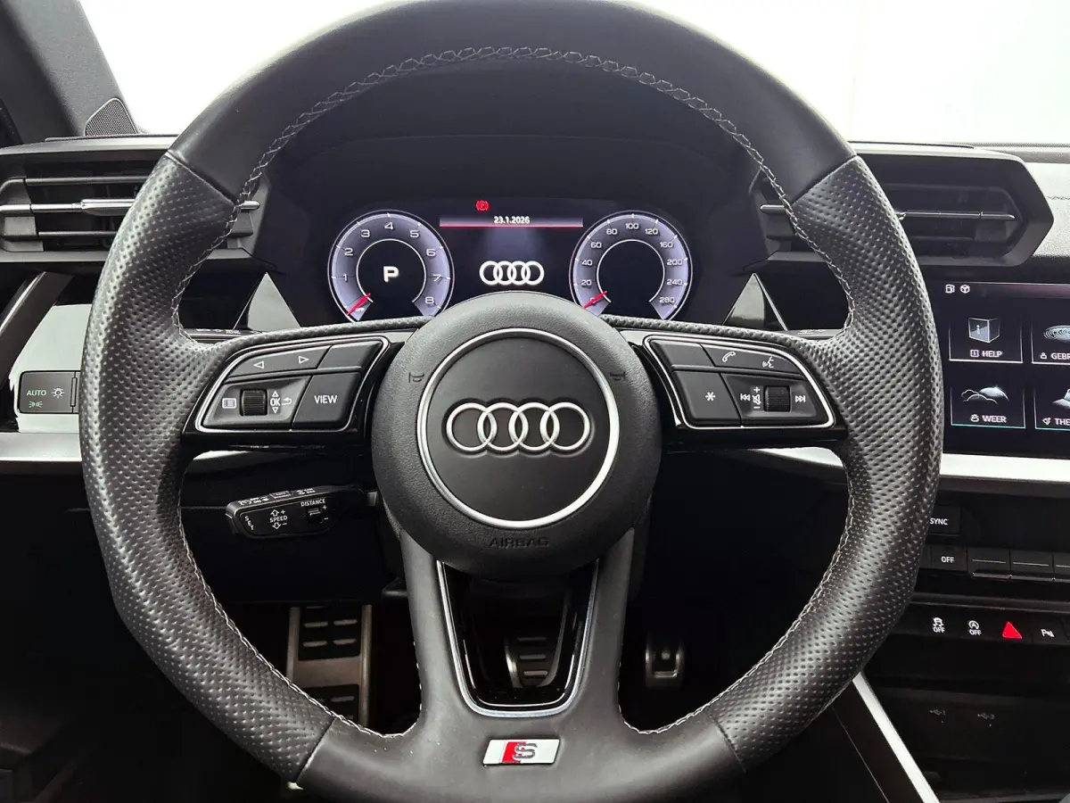 30 TFSI S edition DEMO ! Navigatie Apple Carplay/Android Auto Parkeersensoren Adaptive Cruise Control Virtual Cockpit Climate Control Getinte ramen Lichtmetalen velgen