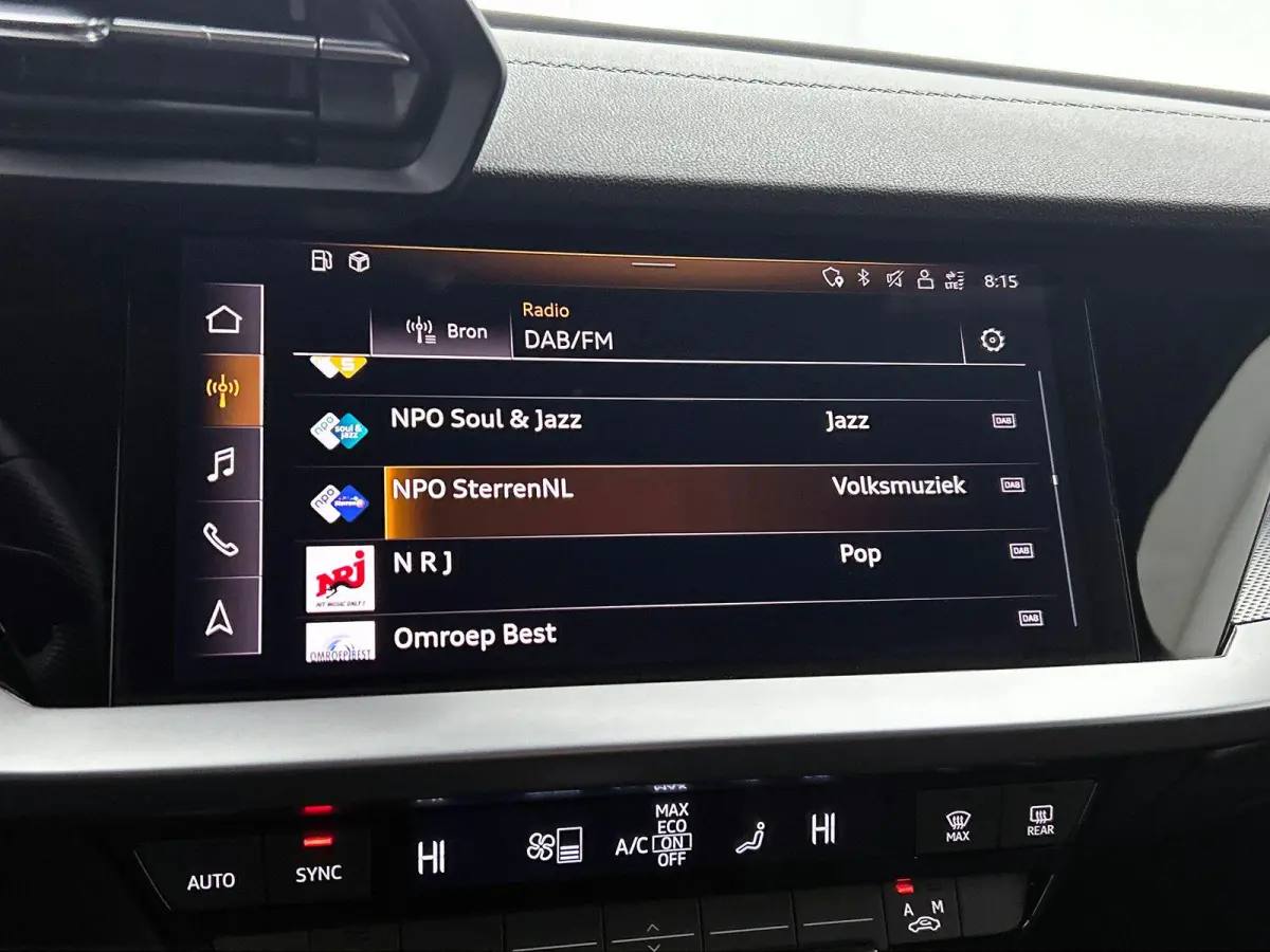 30 TFSI S edition DEMO ! Navigatie Apple Carplay/Android Auto Parkeersensoren Adaptive Cruise Control Virtual Cockpit Climate Control Getinte ramen Lichtmetalen velgen