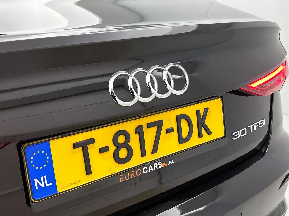 30 TFSI S edition DEMO ! Navigatie Apple Carplay/Android Auto Parkeersensoren Adaptive Cruise Control Virtual Cockpit Climate Control Getinte ramen Lichtmetalen velgen