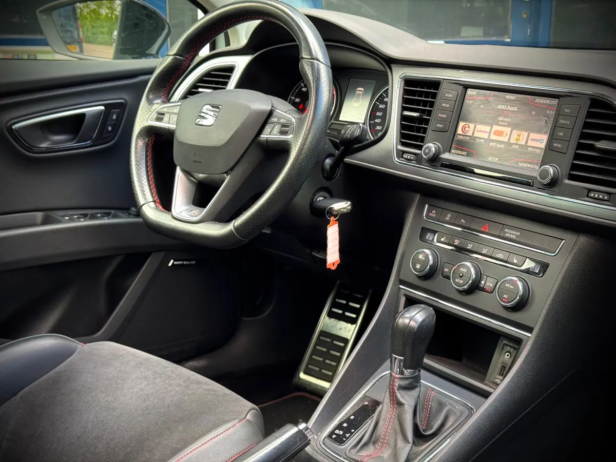 1.8 TSI FR | PANO | LED | NAVI | CRUISE |