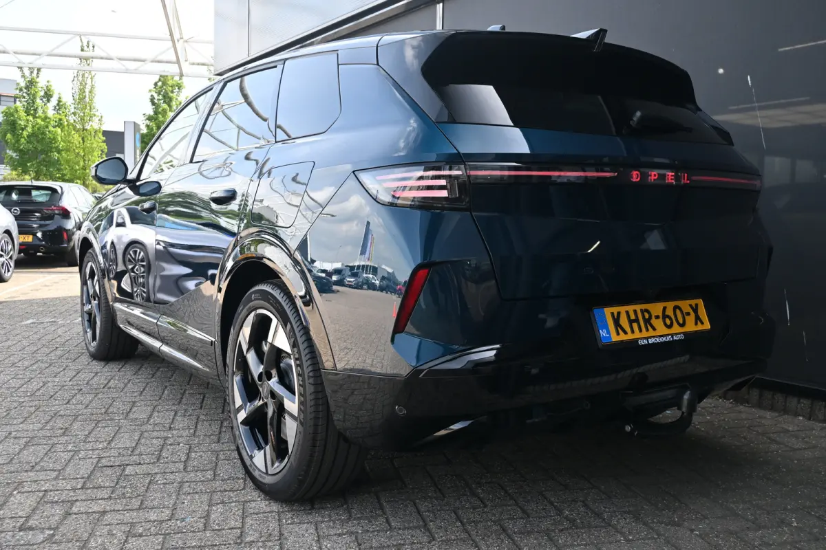1.6 Turbo Plug-in-Hybrid Ultimate 195pk | Afn. Trekhaak | Schuif-/Kanteldak | HUD | Stoel/Stuurverwarming | Sfeerverlichting | Adaptive Cruise | Dodehoekdetectie