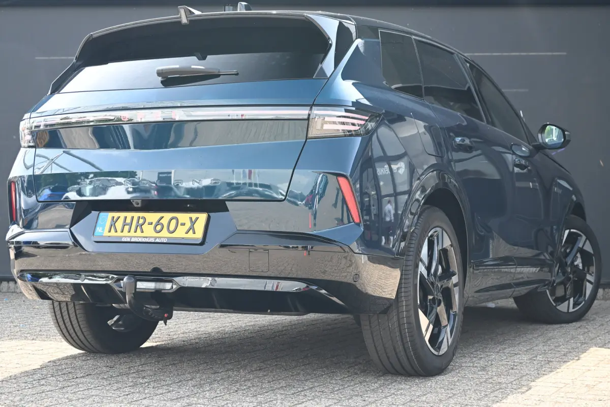 1.6 Turbo Plug-in-Hybrid Ultimate 195pk | Afn. Trekhaak | Schuif-/Kanteldak | HUD | Stoel/Stuurverwarming | Sfeerverlichting | Adaptive Cruise | Dodehoekdetectie
