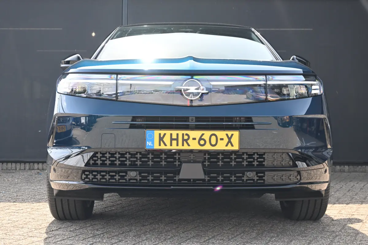 1.6 Turbo Plug-in-Hybrid Ultimate 195pk | Afn. Trekhaak | Schuif-/Kanteldak | HUD | Stoel/Stuurverwarming | Sfeerverlichting | Adaptive Cruise | Dodehoekdetectie