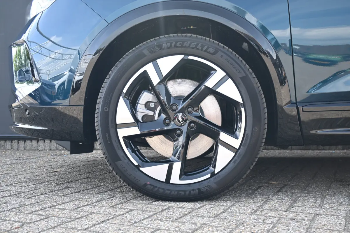 1.6 Turbo Plug-in-Hybrid Ultimate 195pk | Afn. Trekhaak | Schuif-/Kanteldak | HUD | Stoel/Stuurverwarming | Sfeerverlichting | Adaptive Cruise | Dodehoekdetectie