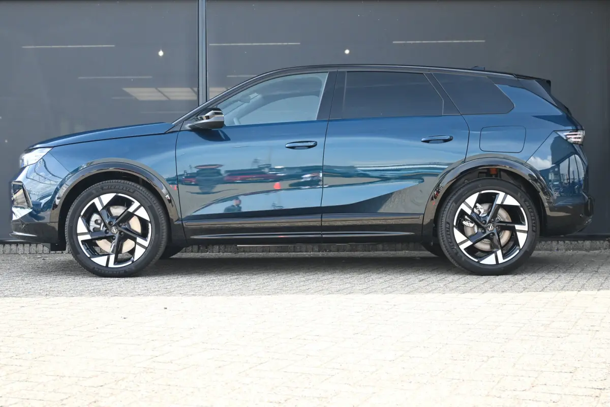 1.6 Turbo Plug-in-Hybrid Ultimate 195pk | Afn. Trekhaak | Schuif-/Kanteldak | HUD | Stoel/Stuurverwarming | Sfeerverlichting | Adaptive Cruise | Dodehoekdetectie