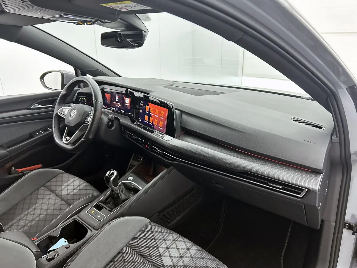 1.5 TSI R-Line Business | 131 PK | Keyless (Start) | Parkeersensoren | Digital Cockpit | Carplay / Android Auto