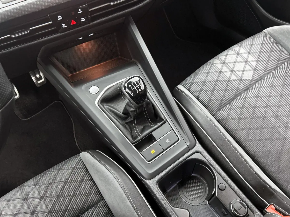 1.5 TSI R-Line Business | 131 PK | Keyless (Start) | Parkeersensoren | Digital Cockpit | Carplay / Android Auto
