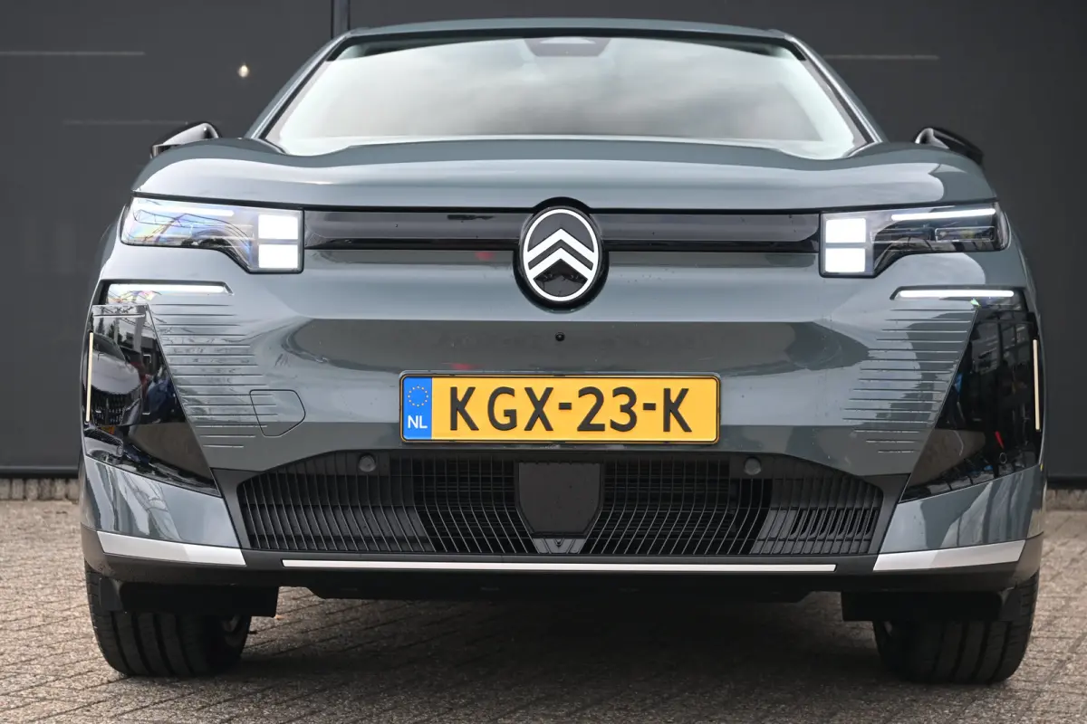 Max Comfort Range 73 kWh | Comfortstoelen | Stoel/Stuurverwarming | Achteruitrijcamera | Dodehoekdetectie | Adaptive Cruise | !!