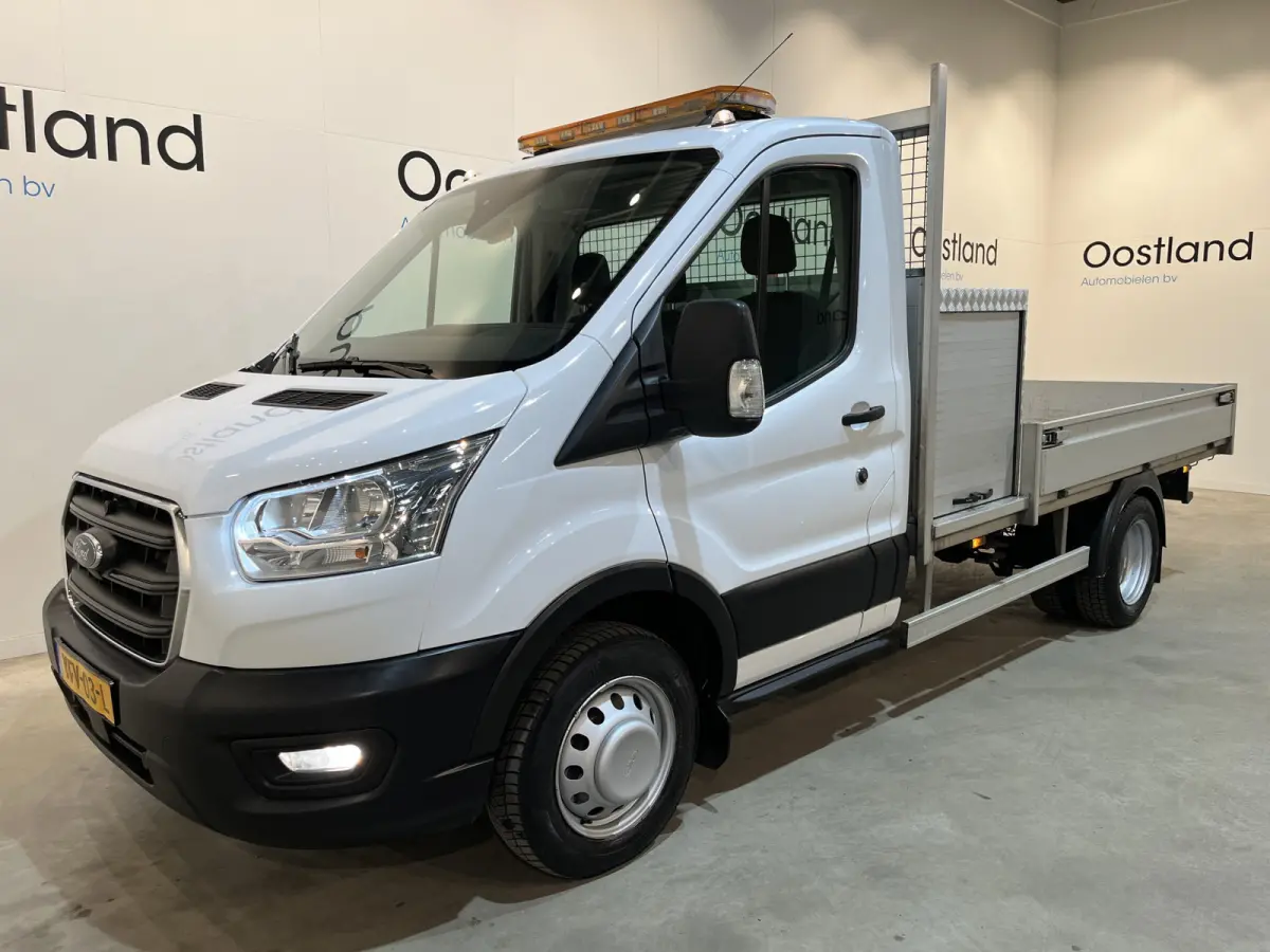 350 2.0 TDCI L2 Trend RWD Open Laadbak / Maxilift kraan / Euro 6 / Trekhaak 3.000 KG / Dubbel Lucht / Airco / Cruise Control / 3-Zits / 67.000 KM !!