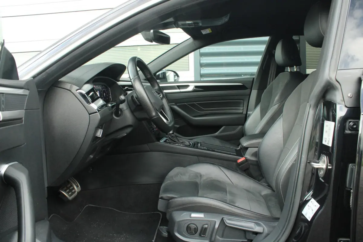 1.4 TSI eHybrid 218pk DSG R-Line Business+ | SoH 91% | Standkachel | Trekhaak | Camera | Navigatie | Apple CarPlay