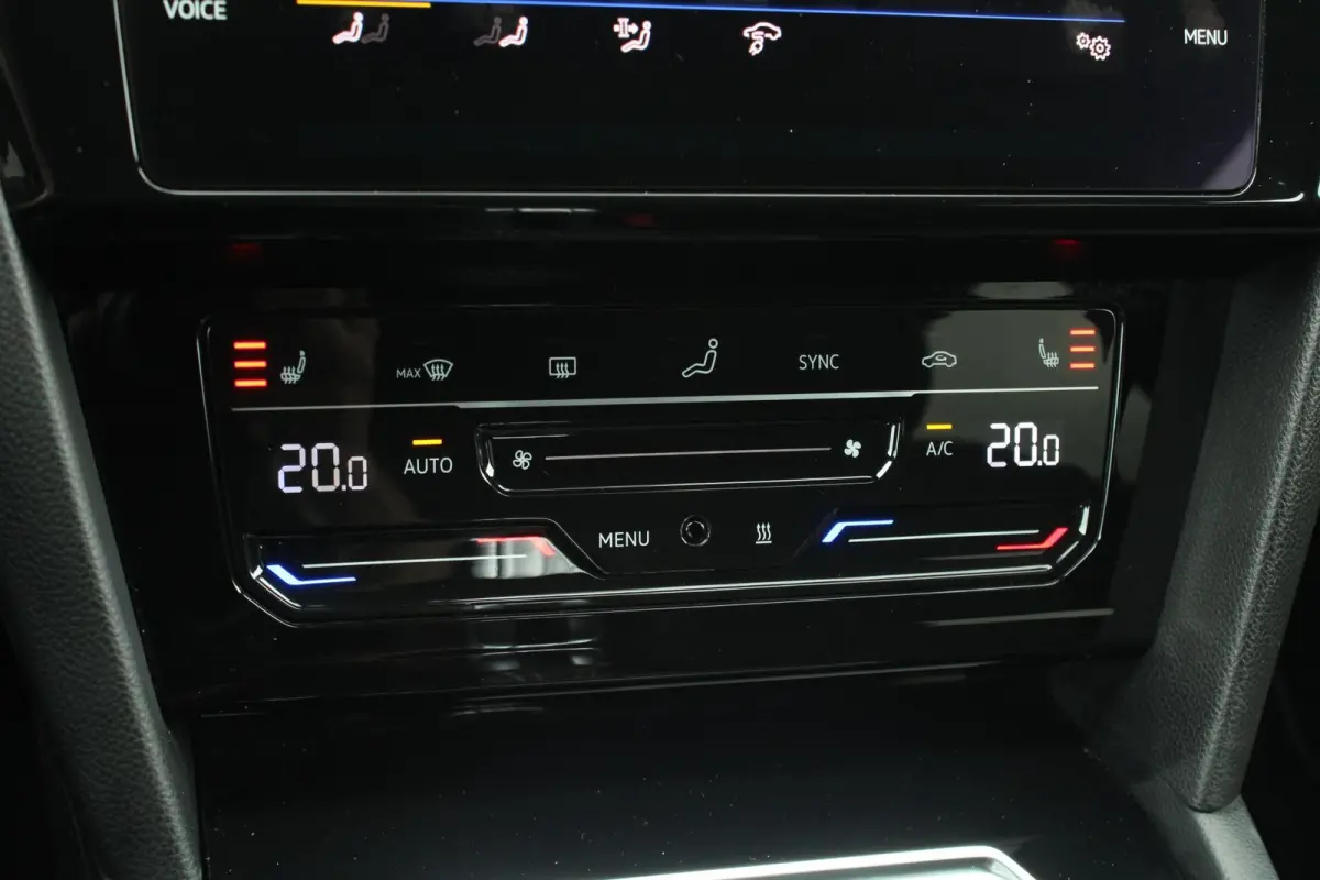 1.4 TSI eHybrid 218pk DSG R-Line Business+ | SoH 91% | Standkachel | Trekhaak | Camera | Navigatie | Apple CarPlay