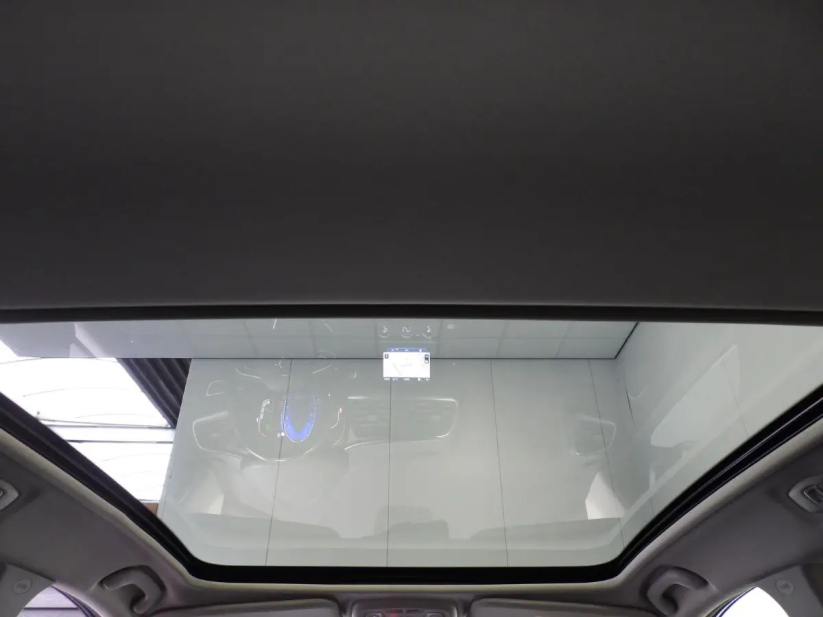 1.3 TCe Aut. Intens NAVI/CAMERA/PANODAK/LED/19"LMV!