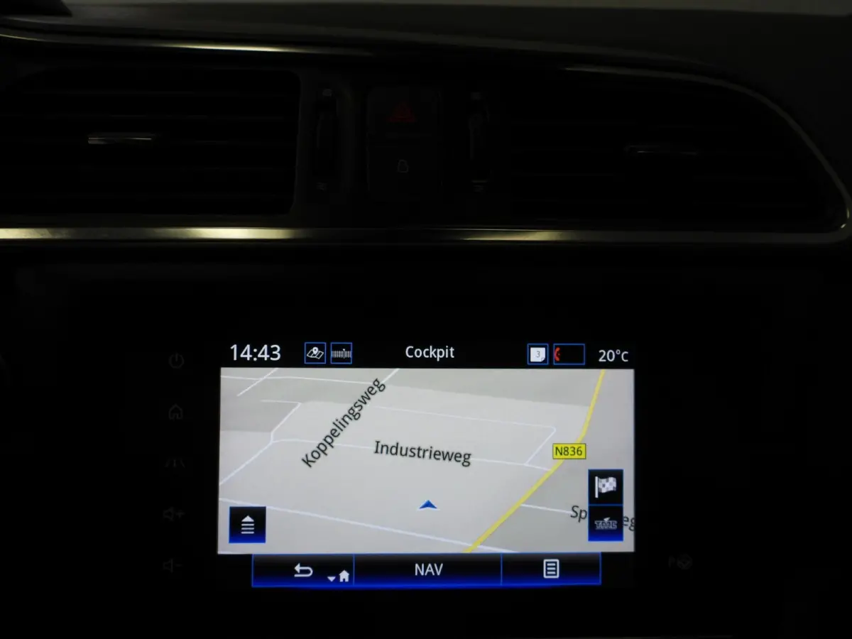 1.3 TCe Aut. Intens NAVI/CAMERA/PANODAK/LED/19"LMV!