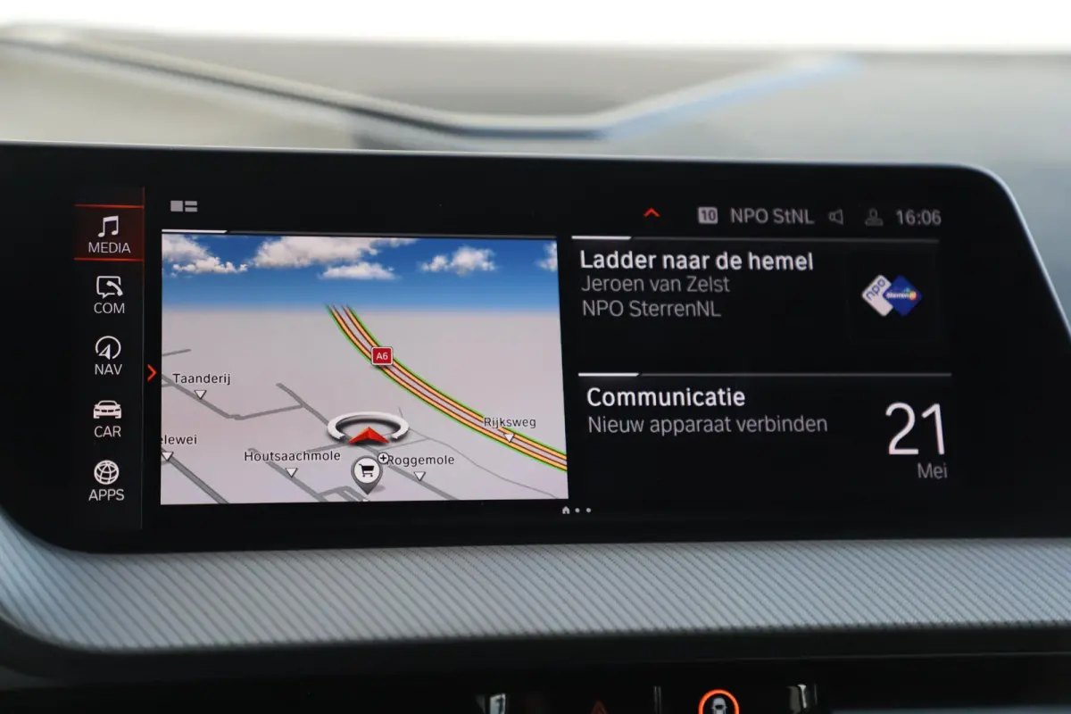 118i Business Edition M Sport Automaat Black Optic Virtual Cockpit Sfeerverlichting Navigatie Carplay Android Sportstoelen Clima Cruise PDC