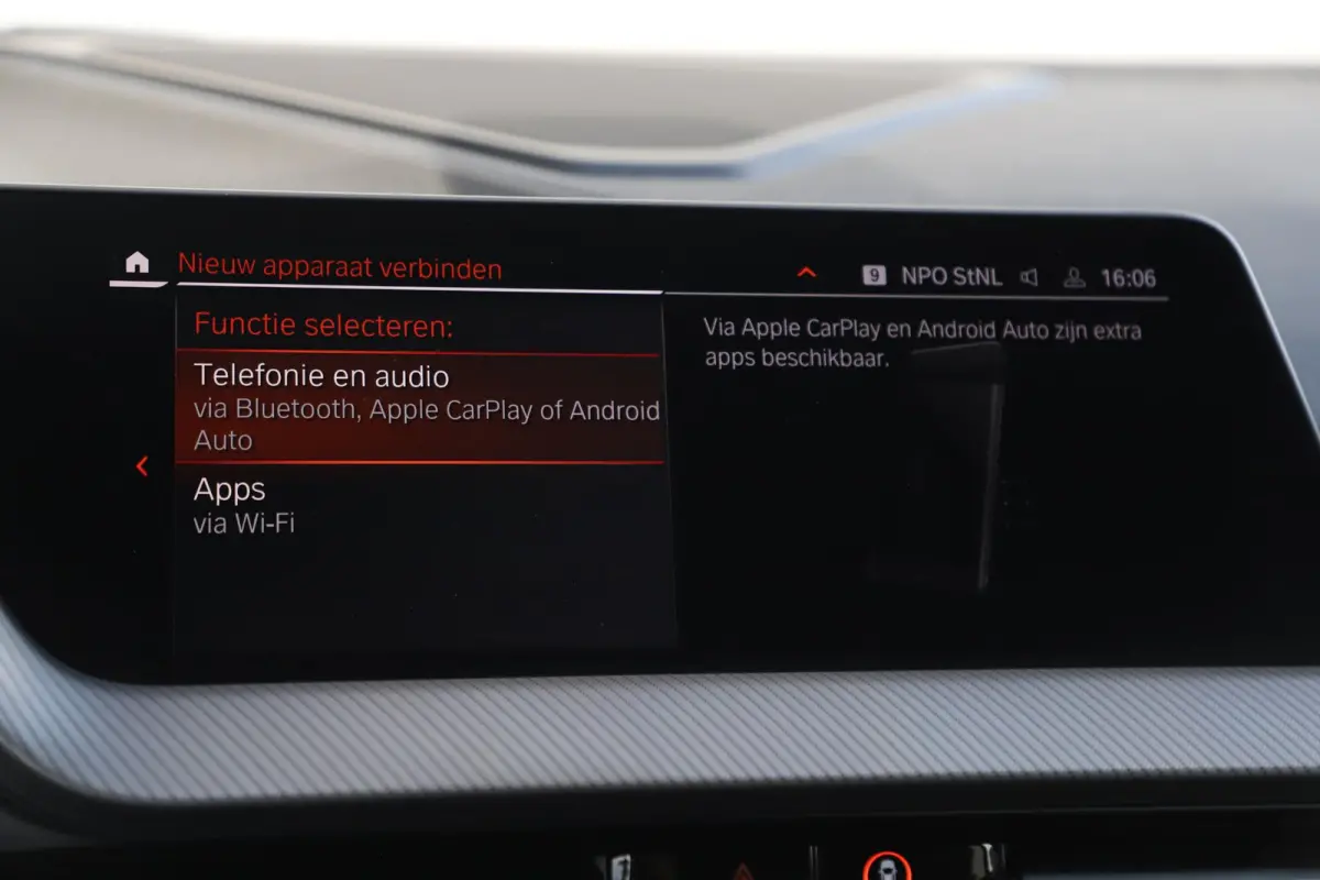 118i Business Edition M Sport Automaat Black Optic Virtual Cockpit Sfeerverlichting Navigatie Carplay Android Sportstoelen Clima Cruise PDC
