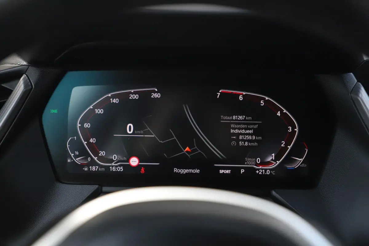 118i Business Edition M Sport Automaat Black Optic Virtual Cockpit Sfeerverlichting Navigatie Carplay Android Sportstoelen Clima Cruise PDC