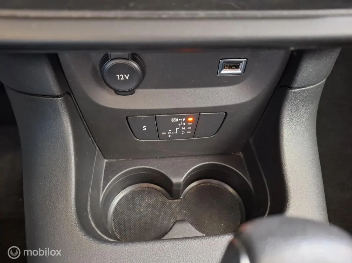 1.2 PureTech AUTOMAAT | PARK. SENSOR | CARPLAY | NAVI - RIJKLAARPRIJS