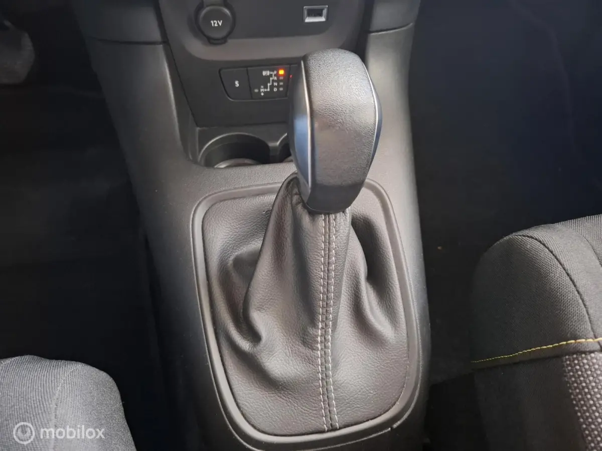 1.2 PureTech AUTOMAAT | PARK. SENSOR | CARPLAY | NAVI - RIJKLAARPRIJS