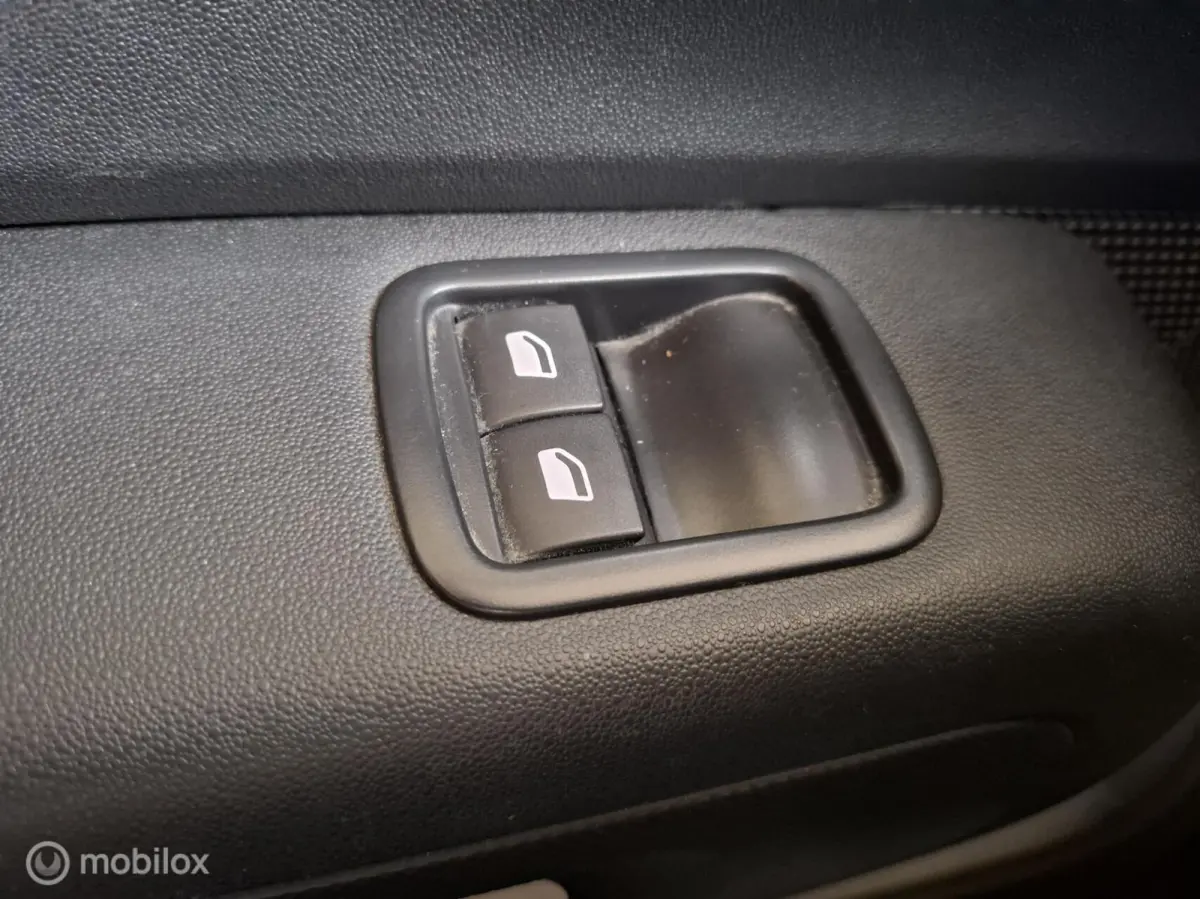 1.2 PureTech AUTOMAAT | PARK. SENSOR | CARPLAY | NAVI - RIJKLAARPRIJS