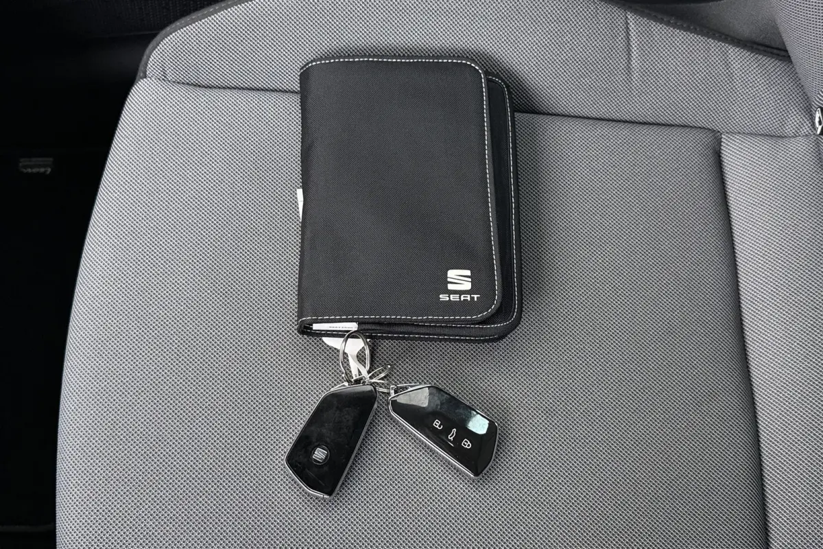 150 PK Aut. Hybrid Style+ Camera Adap.Cruise Carplay