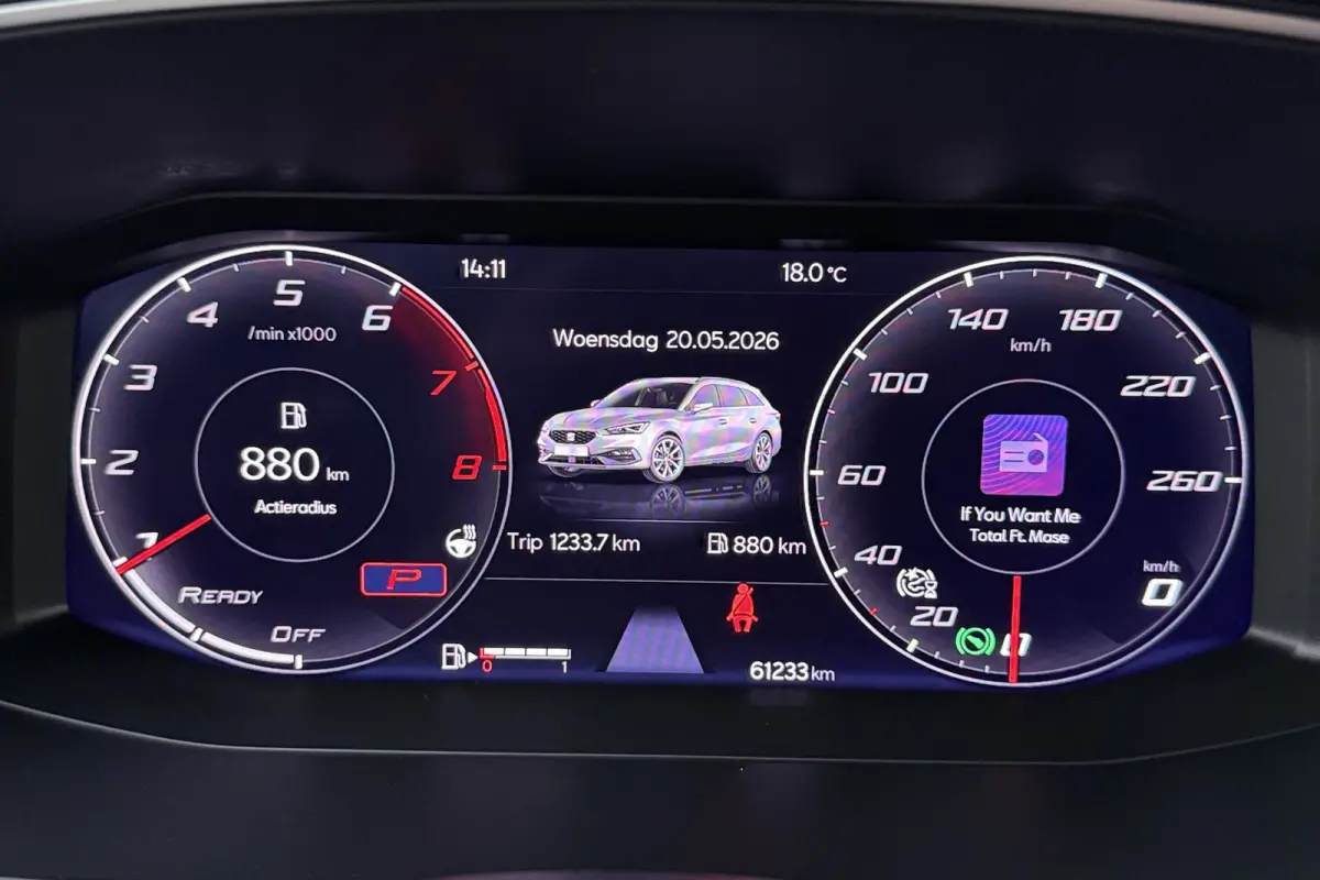 150 PK Aut. Hybrid Style+ Camera Adap.Cruise Carplay