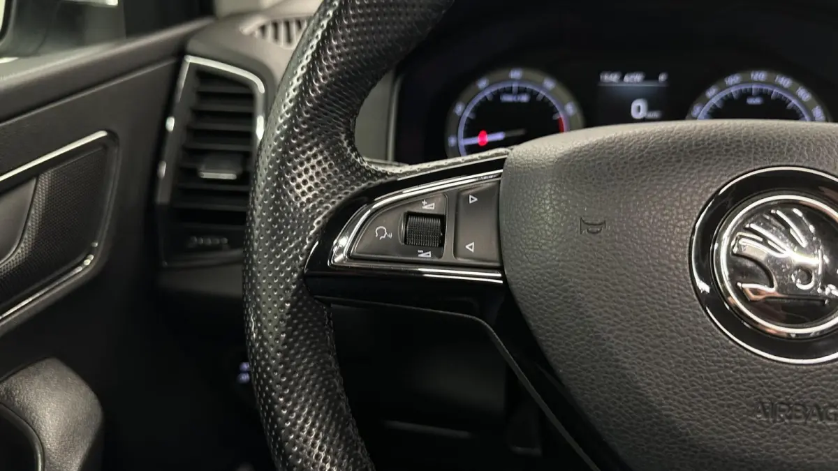 1.5 TSI ACT Style Business PANO TREKHAAK CARPLAY CRUISE NAVI.