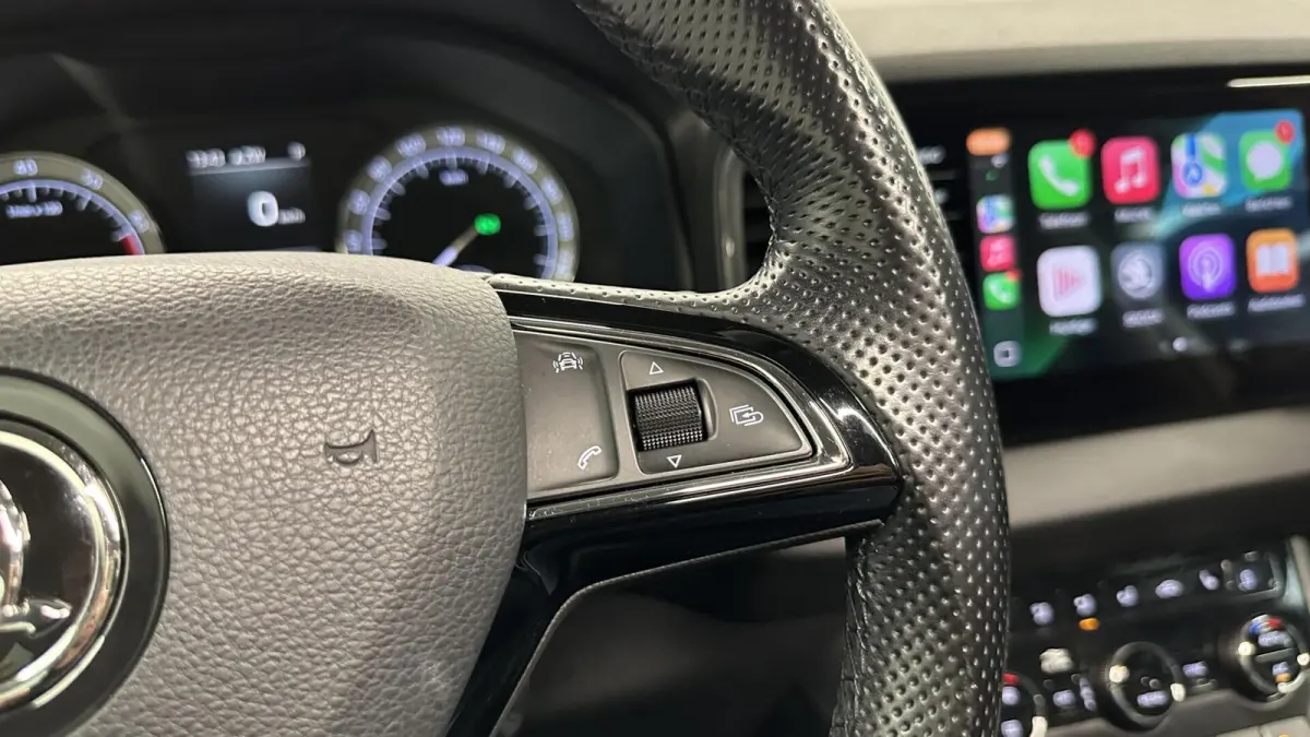 1.5 TSI ACT Style Business PANO TREKHAAK CARPLAY CRUISE NAVI.