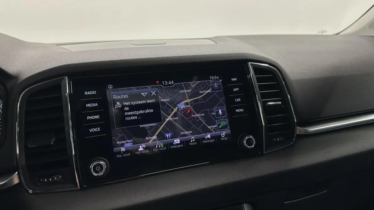 1.5 TSI ACT Style Business PANO TREKHAAK CARPLAY CRUISE NAVI.