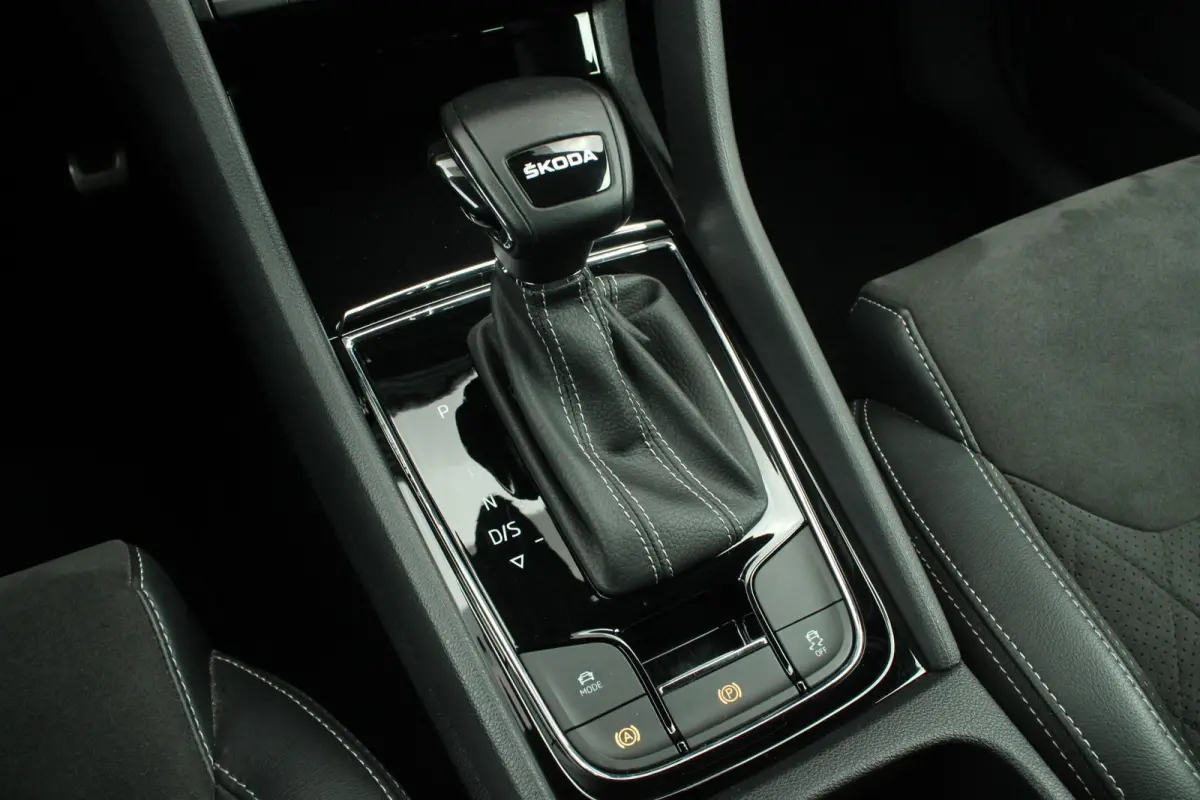 1.5 TSI 150pk DSG Sportline Business | Stoelverwarming | Adaptive Cruise | Bestuurdersstoel Elektrisch | Trekhaak Wegklapbaar | Keyless