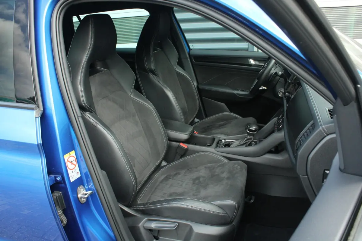 1.5 TSI 150pk DSG Sportline Business | Stoelverwarming | Adaptive Cruise | Bestuurdersstoel Elektrisch | Trekhaak Wegklapbaar | Keyless