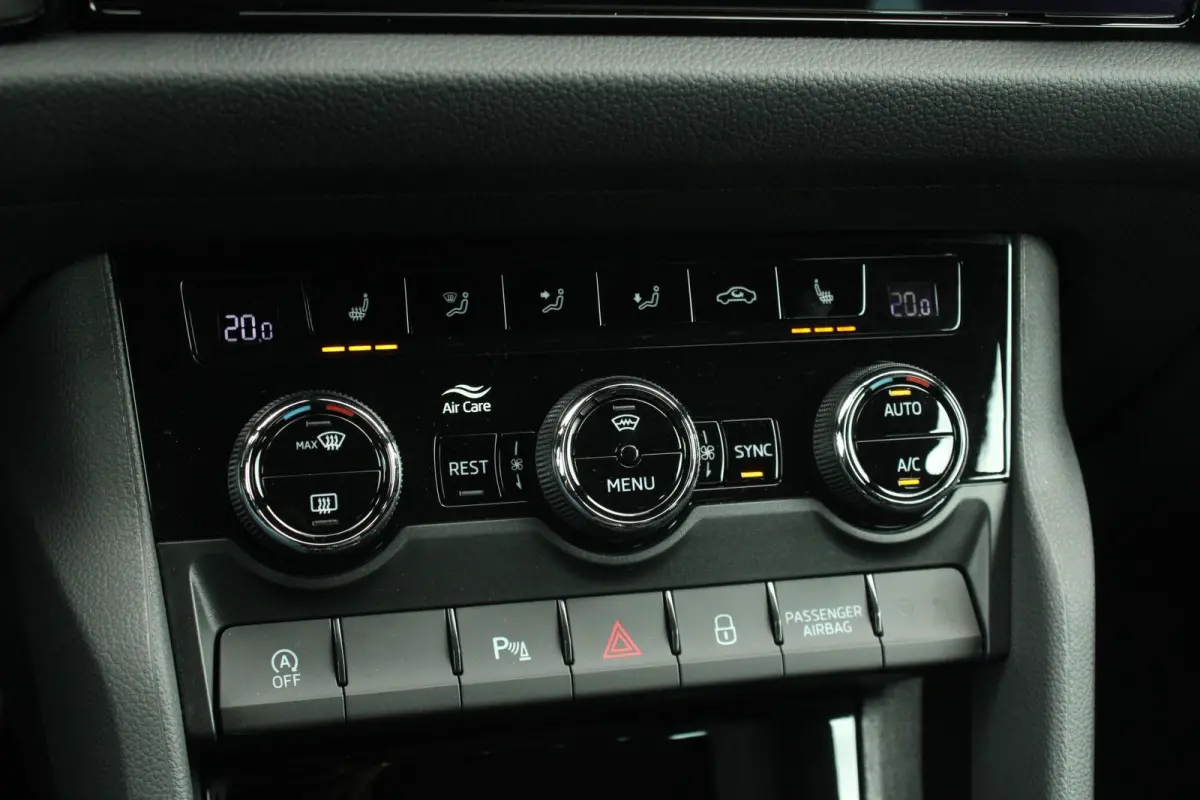 1.5 TSI 150pk DSG Sportline Business | Stoelverwarming | Adaptive Cruise | Bestuurdersstoel Elektrisch | Trekhaak Wegklapbaar | Keyless