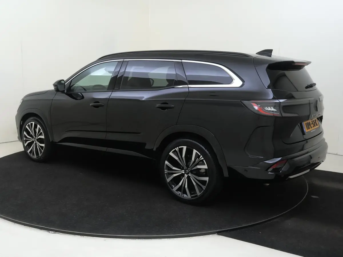 E-Tech full hybrid 200 PK iconic 7p. | Pack Advanced Drive Assist | Pack Harman Kardon premium sound | Apple Carplay/Android  | cruise control adaptief | dodehoekdetectie met correctie | ele