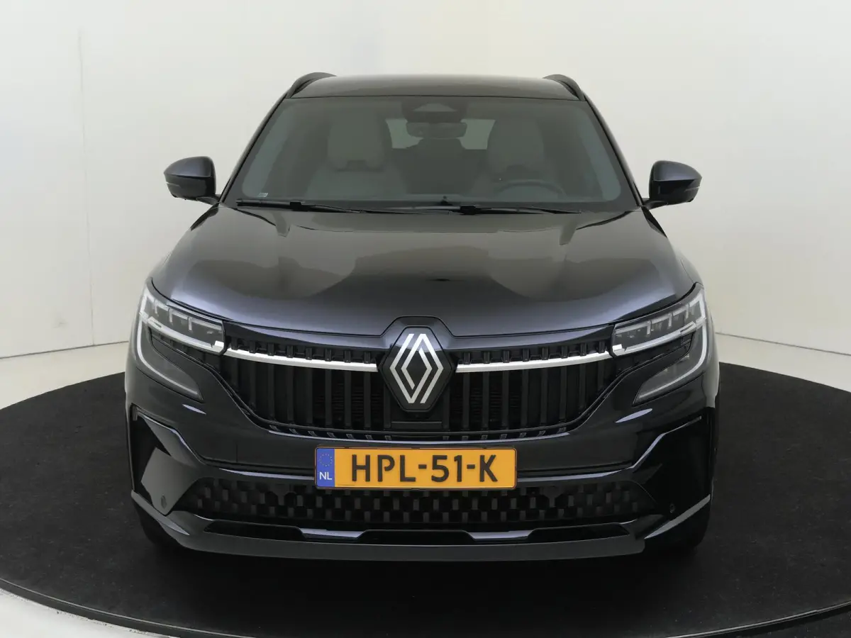 E-Tech full hybrid 200 PK iconic 7p. | Pack Advanced Drive Assist | Pack Harman Kardon premium sound | Apple Carplay/Android  | cruise control adaptief | dodehoekdetectie met correctie | ele
