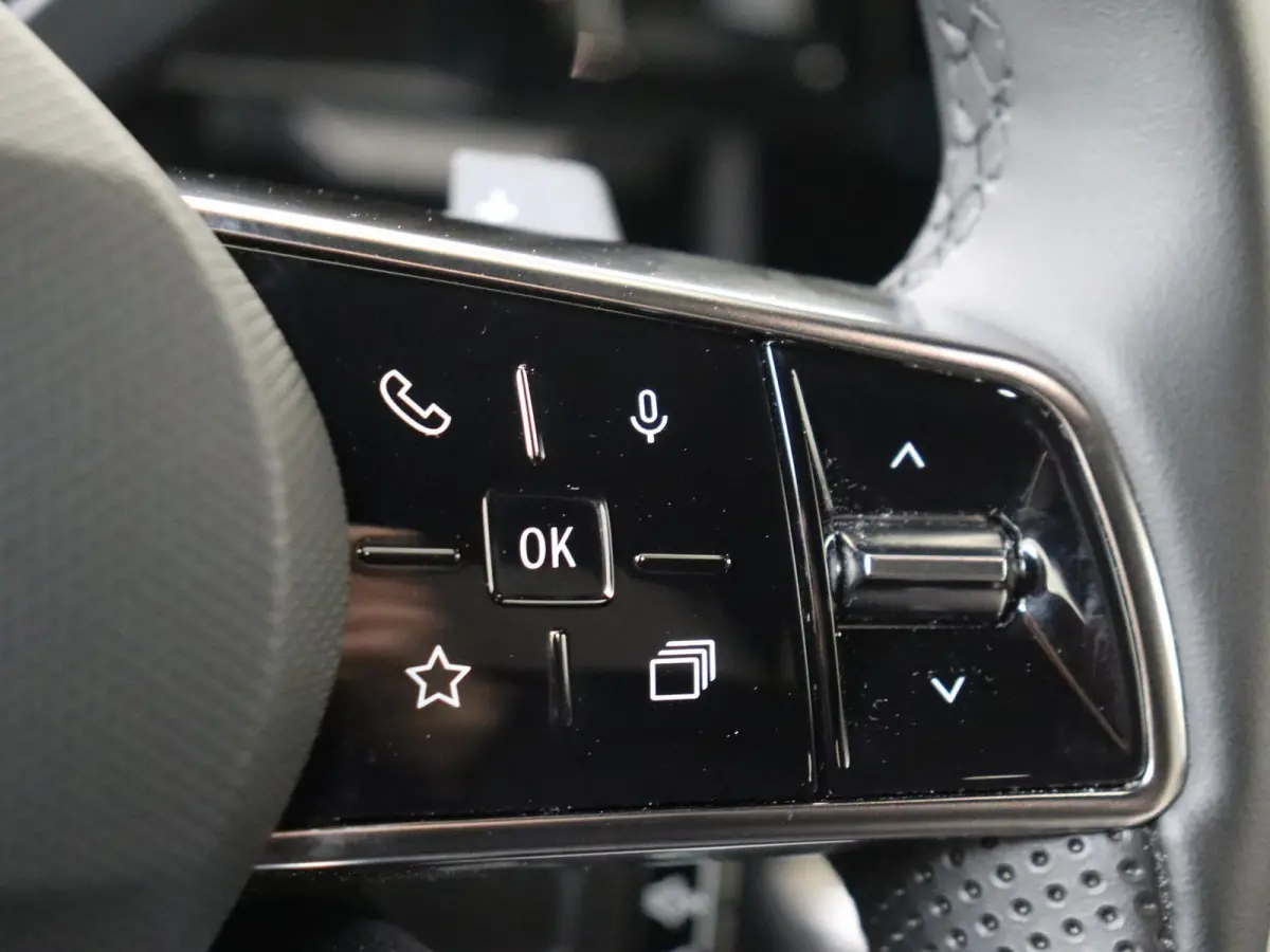 E-Tech full hybrid 200 PK iconic 7p. | Pack Advanced Drive Assist | Pack Harman Kardon premium sound | Apple Carplay/Android  | cruise control adaptief | dodehoekdetectie met correctie | ele