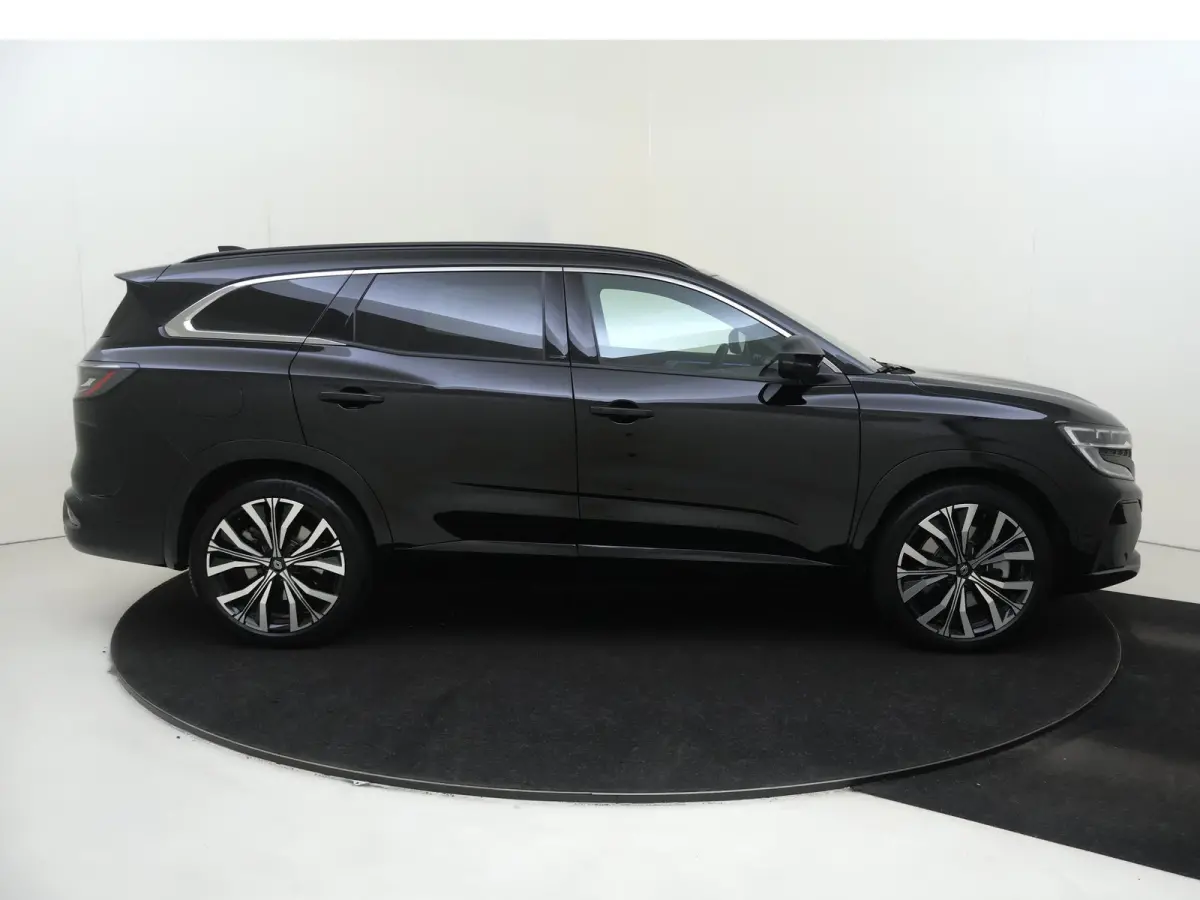E-Tech full hybrid 200 PK iconic 7p. | Pack Advanced Drive Assist | Pack Harman Kardon premium sound | Apple Carplay/Android  | cruise control adaptief | dodehoekdetectie met correctie | ele