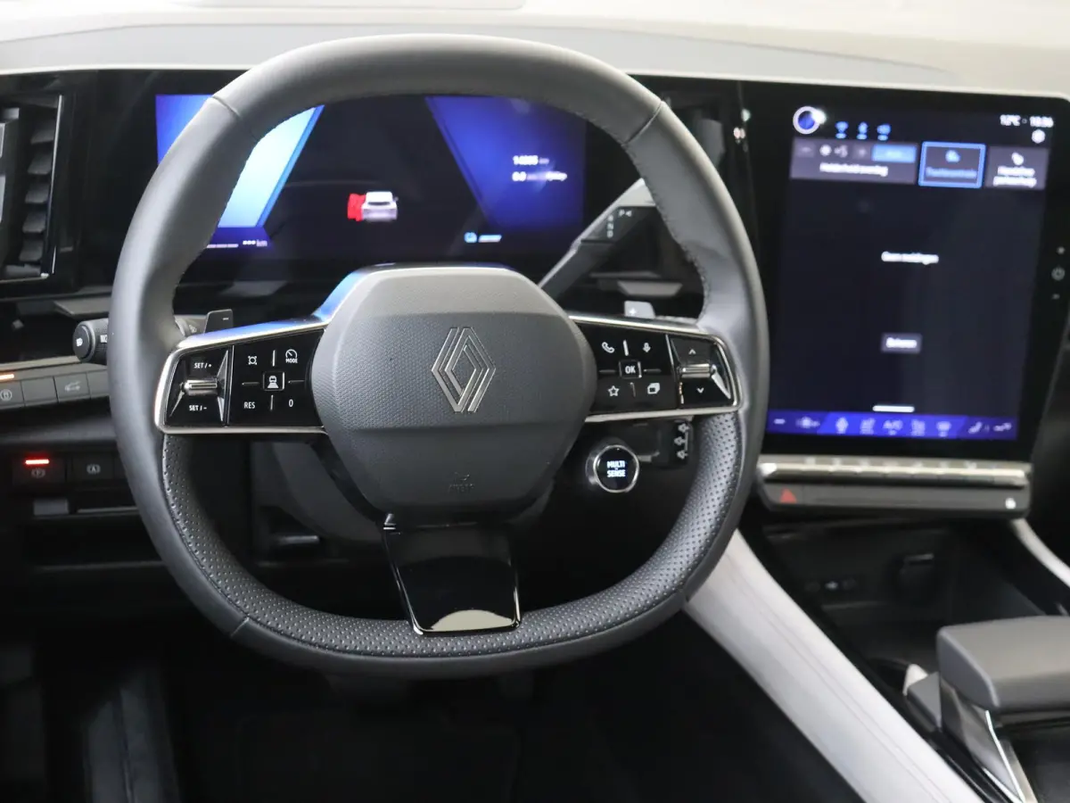 E-Tech full hybrid 200 PK iconic 7p. | Pack Advanced Drive Assist | Pack Harman Kardon premium sound | Apple Carplay/Android  | cruise control adaptief | dodehoekdetectie met correctie | ele