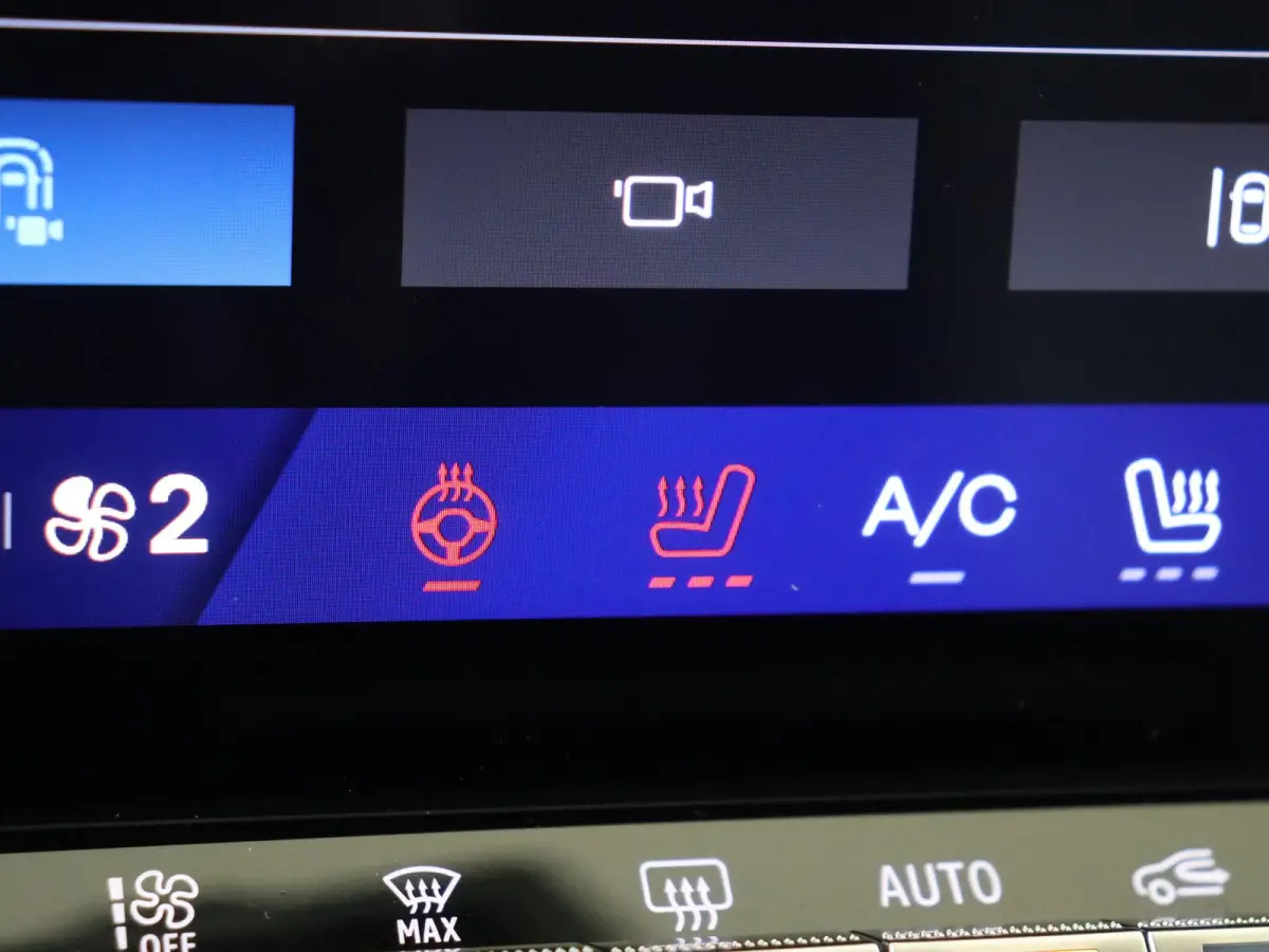 E-Tech full hybrid 200 PK iconic 7p. | Pack Advanced Drive Assist | Pack Harman Kardon premium sound | Apple Carplay/Android  | cruise control adaptief | dodehoekdetectie met correctie | ele