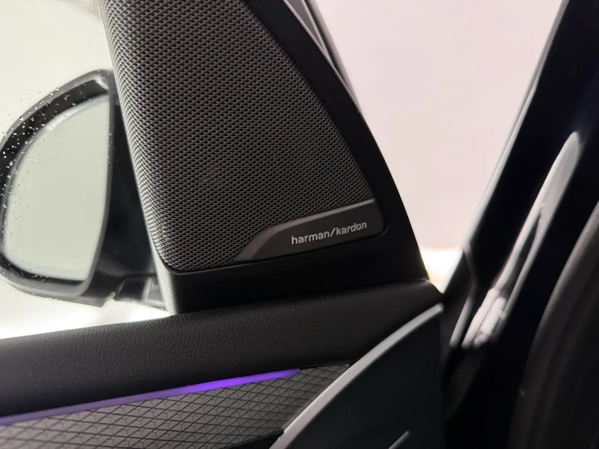 xDrive30e High Executive M-Sport | Pano | Virtual | H/K | 360° | HuD | Memory | Sfeer | Carplay | Cruise | NAP