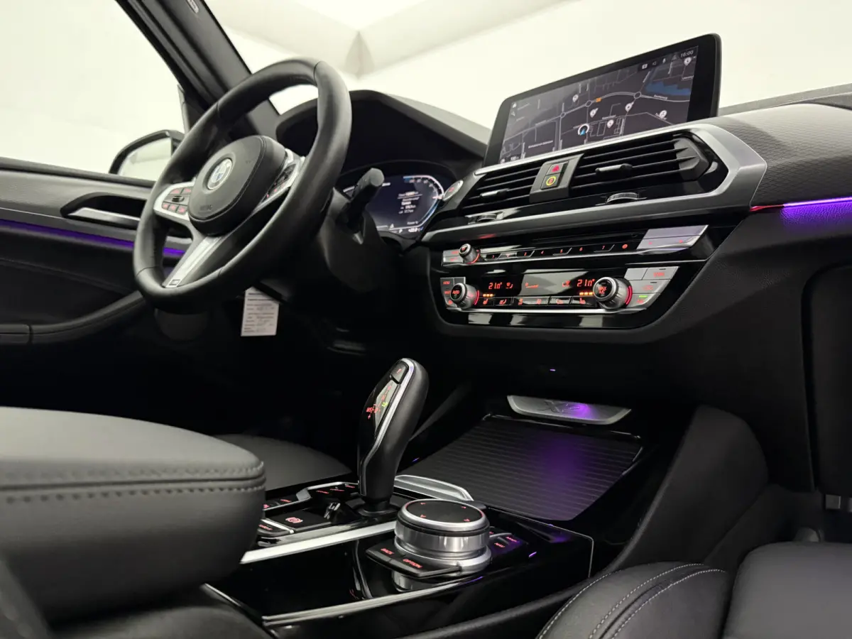 xDrive30e High Executive M-Sport | Pano | Virtual | H/K | 360° | HuD | Memory | Sfeer | Carplay | Cruise | NAP