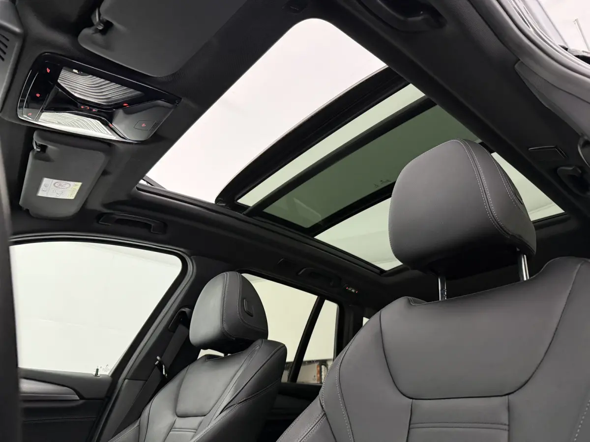 xDrive30e High Executive M-Sport | Pano | Virtual | H/K | 360° | HuD | Memory | Sfeer | Carplay | Cruise | NAP